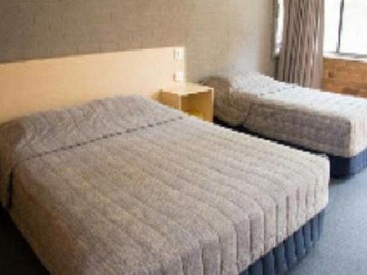 Bribie Island Hotel - Coogee Beach Accommodation 3
