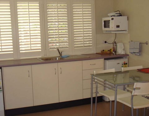 Brisbane Street Studios - Coogee Beach Accommodation 3