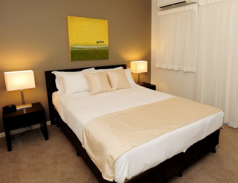 Gladstone City Central Apartment Hotel - Coogee Beach Accommodation 1