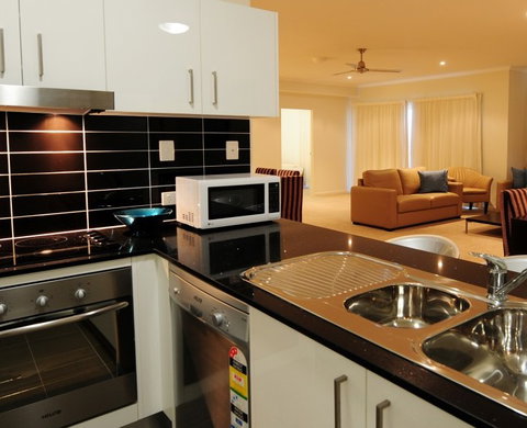 Gladstone City Central Apartment Hotel - Coogee Beach Accommodation 2