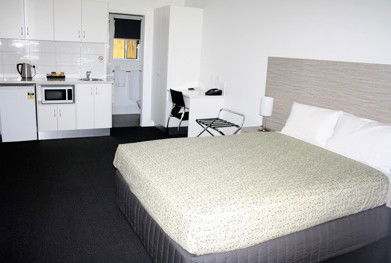 Emerald Park Motel - Coogee Beach Accommodation 2