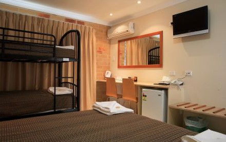 Emerald Central Palms Motel - Coogee Beach Accommodation 3