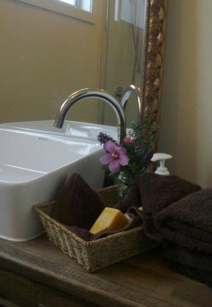 Yarckcottage - Coogee Beach Accommodation 4