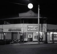 Burnett Hotel - Coogee Beach Accommodation