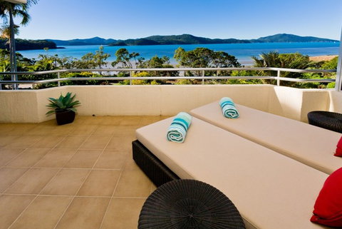 Whitsunday Holidays - Coogee Beach Accommodation 0