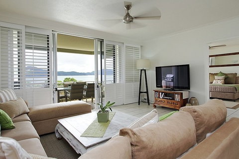 Whitsunday Holidays - Coogee Beach Accommodation 4