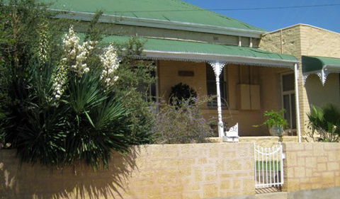 Amalie Cottage Waikerie - Coogee Beach Accommodation 0