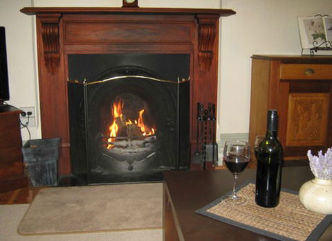 Amalie Cottage Waikerie - Coogee Beach Accommodation 1