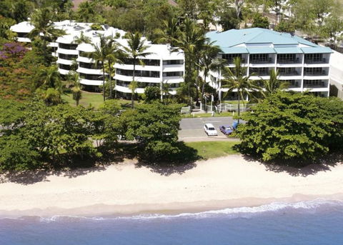 Roydon Beachfront Holiday Apartments - Coogee Beach Accommodation 2