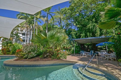 Roydon Beachfront Holiday Apartments - Coogee Beach Accommodation 3