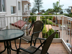 Burleigh Point Apartments - Coogee Beach Accommodation 1
