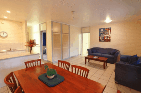 King Reef Resort Hotel - Coogee Beach Accommodation 2
