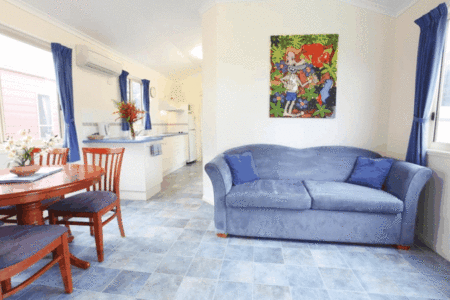 King Reef Resort Hotel - Coogee Beach Accommodation 3