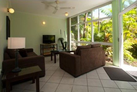 A Tropical Nite - Coogee Beach Accommodation 4