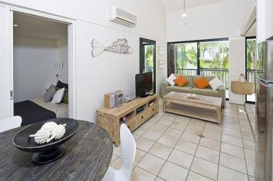 Julians Apartments - Coogee Beach Accommodation 1