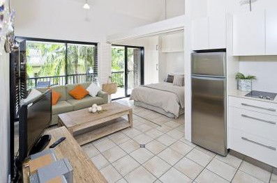 Julians Apartments - Coogee Beach Accommodation 4