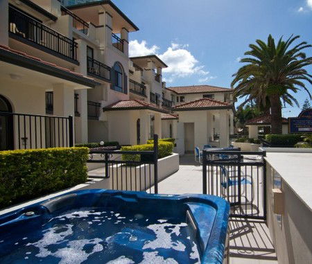 Island Beach Resort - Coogee Beach Accommodation 4