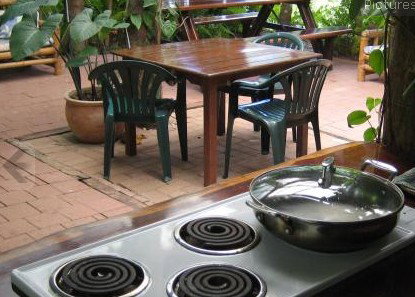 Haleys Cabin & Camping - Coogee Beach Accommodation 1