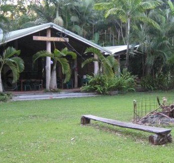 Haleys Cabin & Camping - Coogee Beach Accommodation 3
