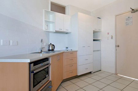 Coolum Baywatch Resort - Coogee Beach Accommodation 4