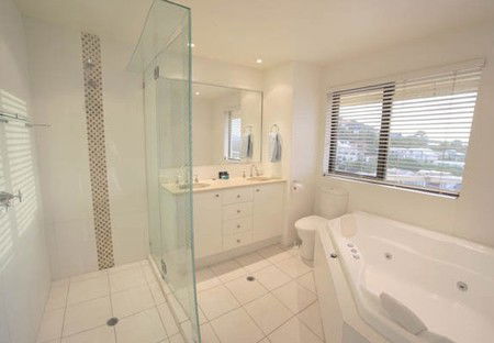 Coolum Caprice - Coogee Beach Accommodation 3