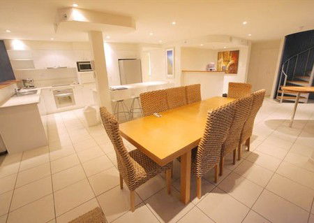 Coolum Caprice - Coogee Beach Accommodation 4