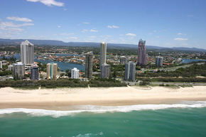 Narrowneck Court - Coogee Beach Accommodation 3