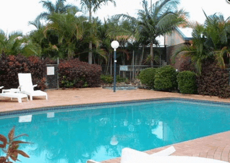 SMART MOTELS BERT HINKLER - Coogee Beach Accommodation