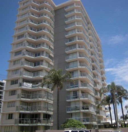Pacific Regis Beachfront Apartments - Coogee Beach Accommodation 1