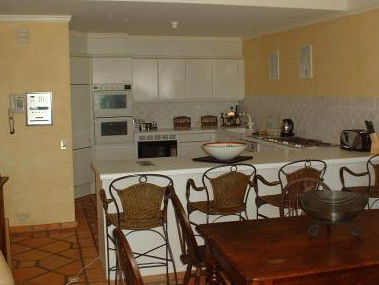 Sanctuary Cove Villas - Coogee Beach Accommodation 5