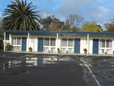 Econo Lodge Hacienda Motel - Coogee Beach Accommodation 2