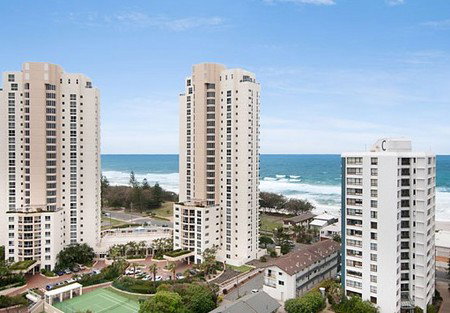Maldives Resort - Coogee Beach Accommodation 2