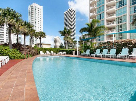 Maldives Resort - Coogee Beach Accommodation 3