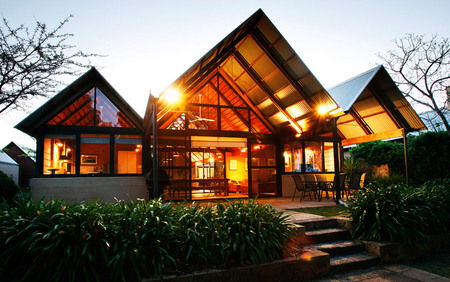 Whalers Cove Villas - Coogee Beach Accommodation 1