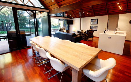 Whalers Cove Villas - Coogee Beach Accommodation 3