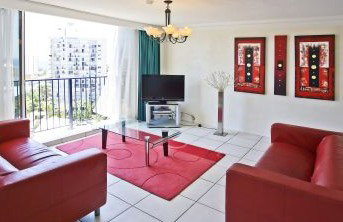 Condor Ocean View Apartments - Coogee Beach Accommodation 4