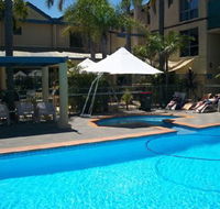 Ocean Side Hawks Nest - Coogee Beach Accommodation