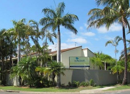 Le Court Villas - Coogee Beach Accommodation 0