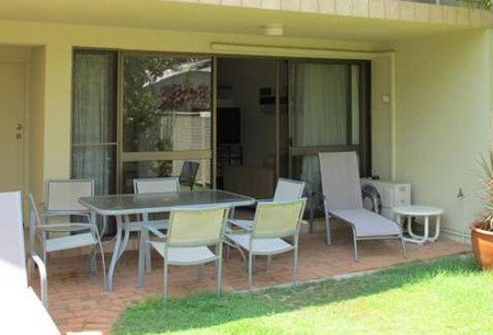 Le Court Villas - Coogee Beach Accommodation 3