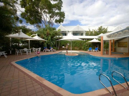 Broadwater Resort Apartments - Coogee Beach Accommodation 3