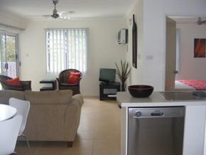 Port Douglas Outrigger Apartments - Coogee Beach Accommodation 4