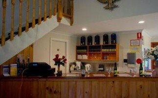 Madigan Vineyard - Coogee Beach Accommodation 2