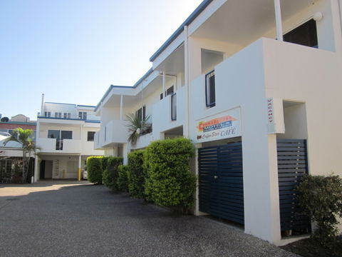 Cosmopolitan Motel And Serviced Apartments - Coogee Beach Accommodation 3