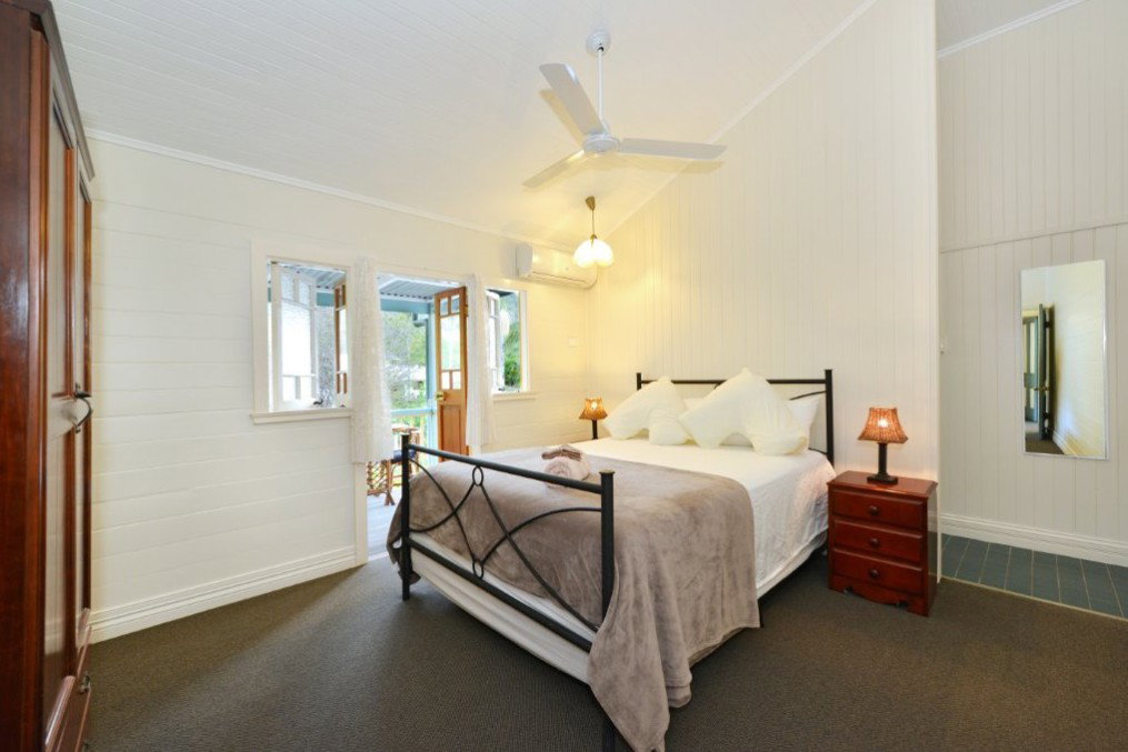 Stratford QLD Coogee Beach Accommodation