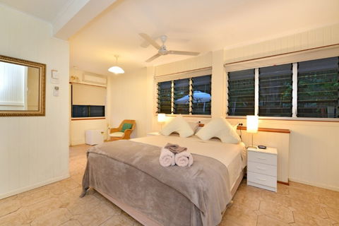 Lilybank - Coogee Beach Accommodation 4