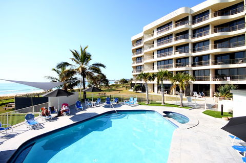 San Simeon Beachfront Apartments - Coogee Beach Accommodation 0