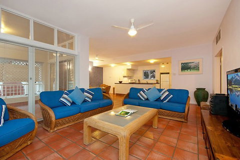 Balboa Apartments - Coogee Beach Accommodation 3