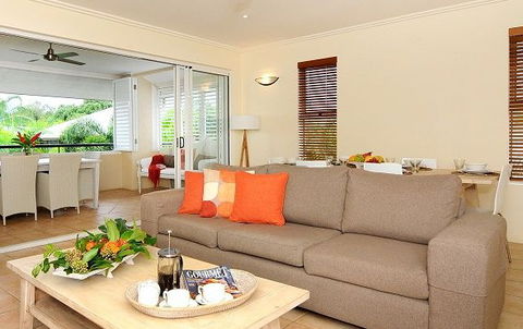 Cayman Villas Port Douglas - Coogee Beach Accommodation 2