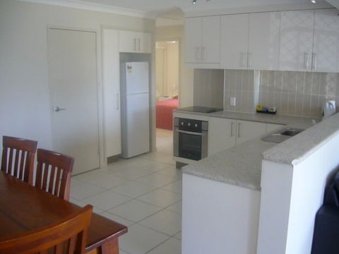 L'Amor Holiday Apartments - Coogee Beach Accommodation 3