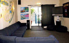 Surf N Sun Beachside Backpackers - Coogee Beach Accommodation 4